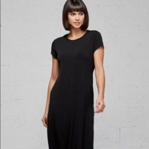 All black women’s  dress